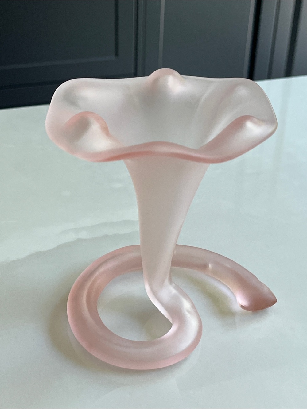 Stiver Italy Frosted Pink Lily Vase. Italian Matte Frosted Glass Vase. 1970. - Picture 6 of 8